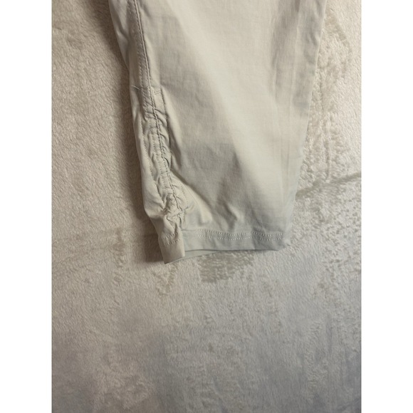 Eddie Bauer Womens 4 First Ascent Capri Pants Beige Guide Pro Cargo Hiking Nylon - Picture 3 of 8